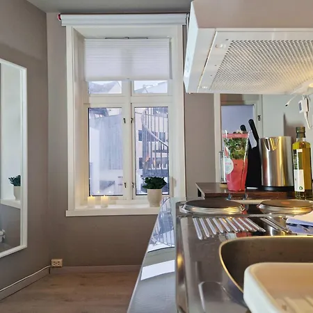 Vakantiehuis Cozy By The Bus Station Bergen