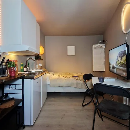 Vakantiehuis Cozy By The Bus Station Bergen