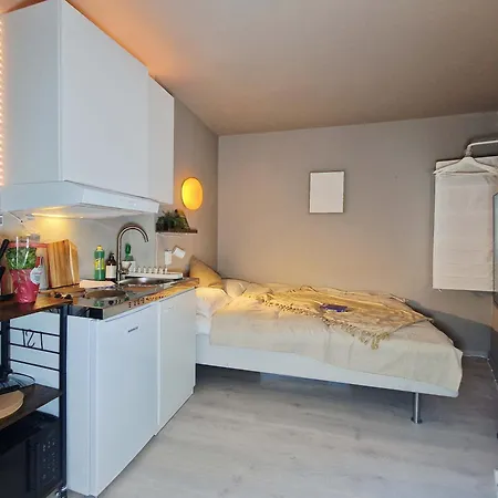 Vakantiehuis Cozy By The Bus Station Bergen