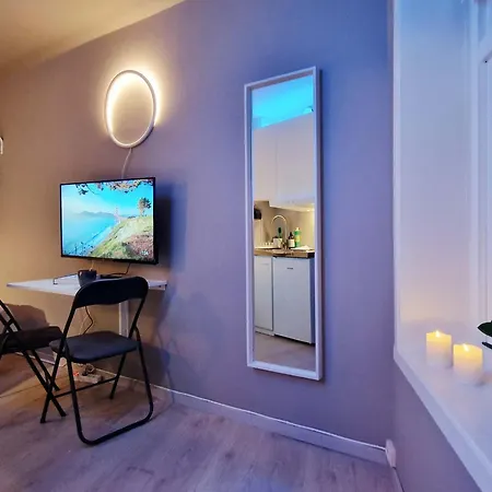 Cozy By The Bus Station Semesterbostad *